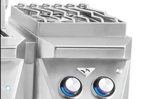 twin eagle freestanding feature 1